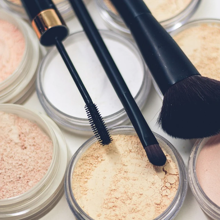 Luxury cosmetics: understanding free exchanges and store credit